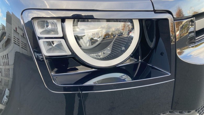 Land Rover Defender 3.0 D250 X-Dynamic S 90 3dr Auto Diesel Estate